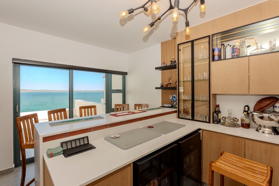 5 Bedroom Property for Sale in Mykonos Western Cape